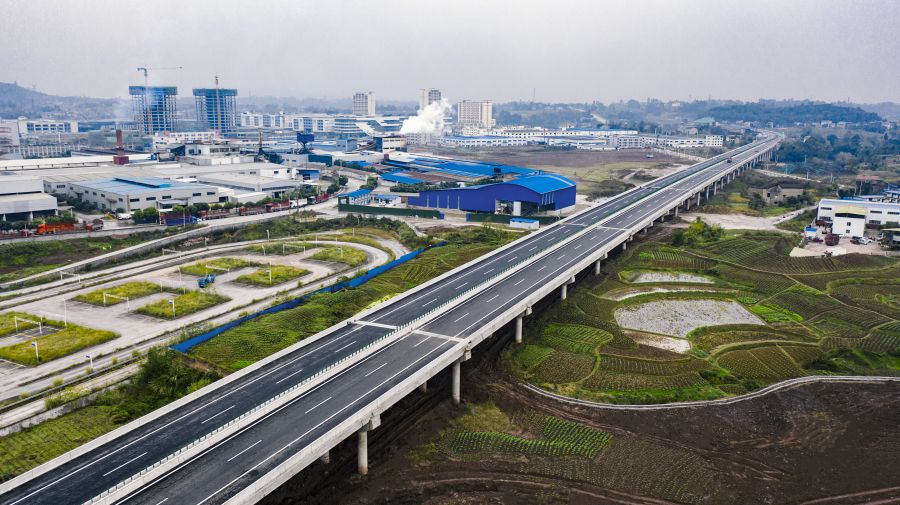 廣安市過境高速公路東環(huán)線及渝廣支線-為跨越華鎣市規(guī)劃區(qū)而設(shè)置，橋梁全長912m，最大橋高25m，橋梁上部結(jié)構(gòu)為分幅式，采用3x30+6x(4x30)+3x30m先簡直后連續(xù)預(yù)應(yīng)力砼T梁，單幅車行道寬11.5m。.jpg
